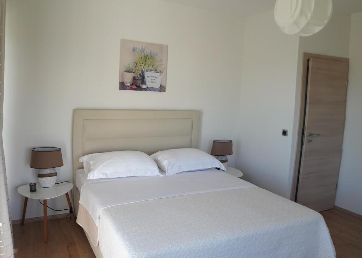 Apartments Emanuela Sukosan Room photo