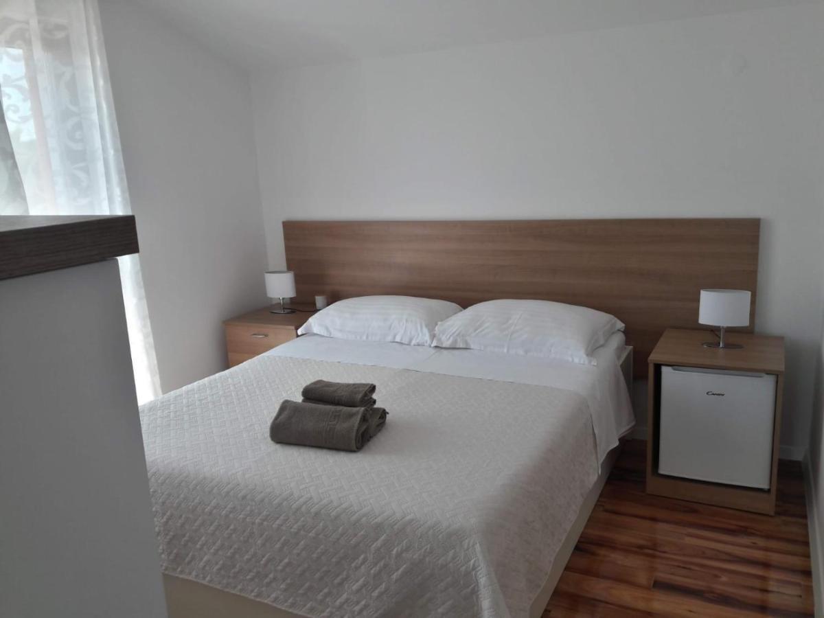 Apartments Emanuela Sukosan Room photo